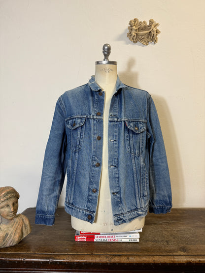 Vintage Levi’s Jacket “M”