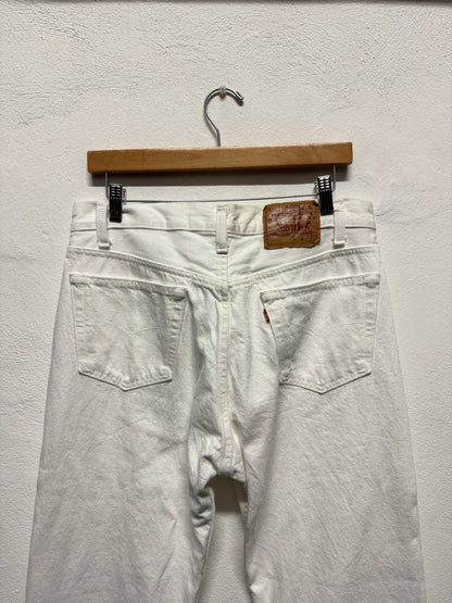 Vintage White Levi’s 501 Made in Usa “W33 L36”