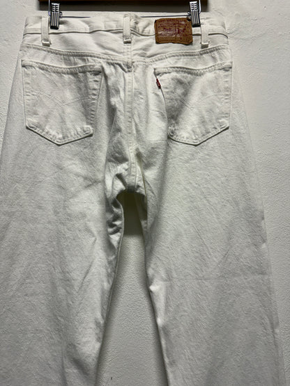 Vintage White Levi’s 501 Made in Usa “W33 L36”