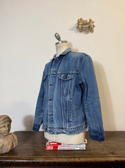 Vintage Levi’s Jacket “M”