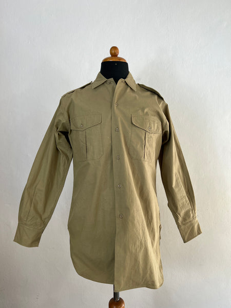 Chemise militaire italienne vintage des années 60 « S »